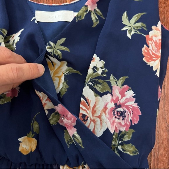 Lulu’s LUSH navy floral maxi dress - Picture 5 of 11